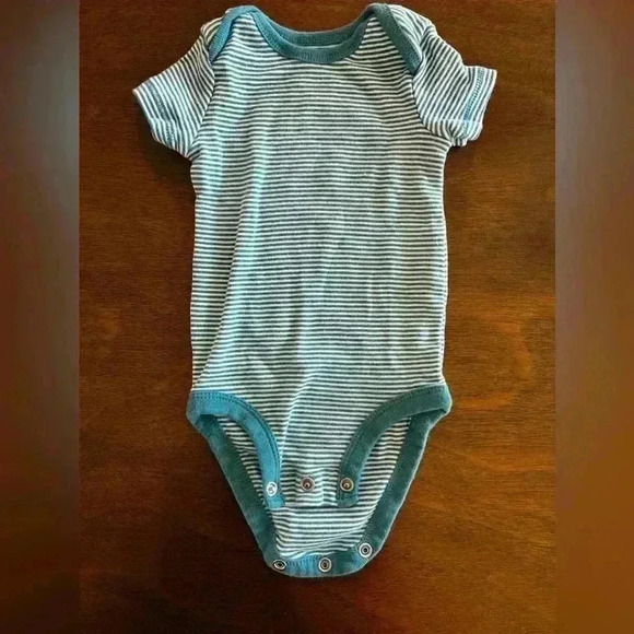 Set Of 3. Carters Boys 03 Months One Piece Outfit Stripes - Picture 7 of 8